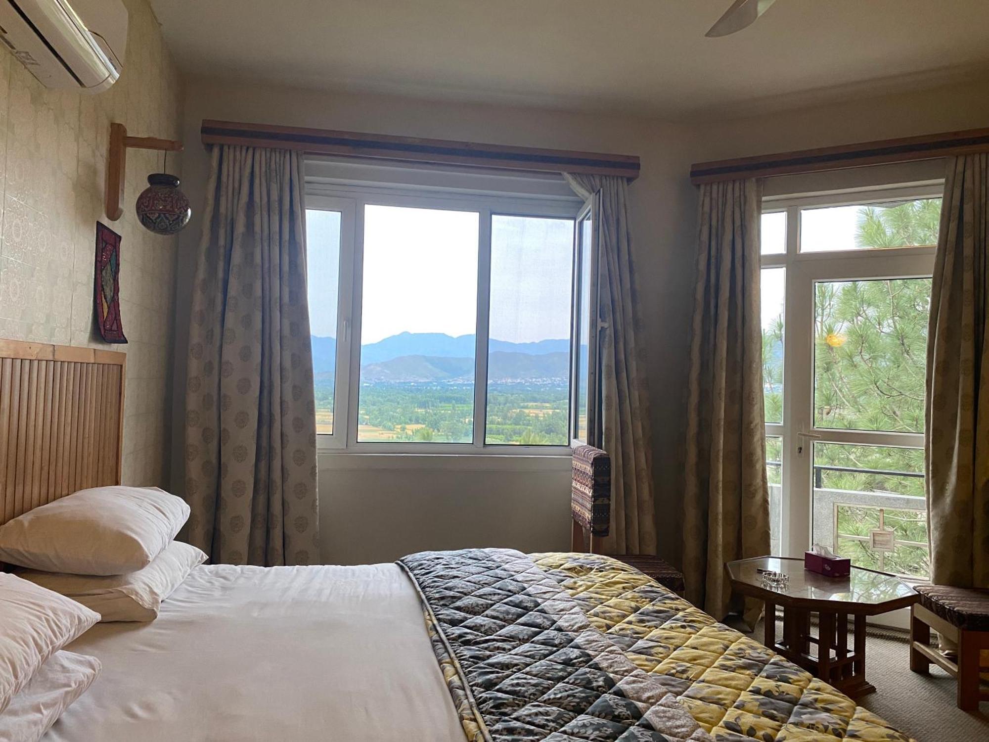 Rock City Resort Saidu Sharif Eksteriør billede
