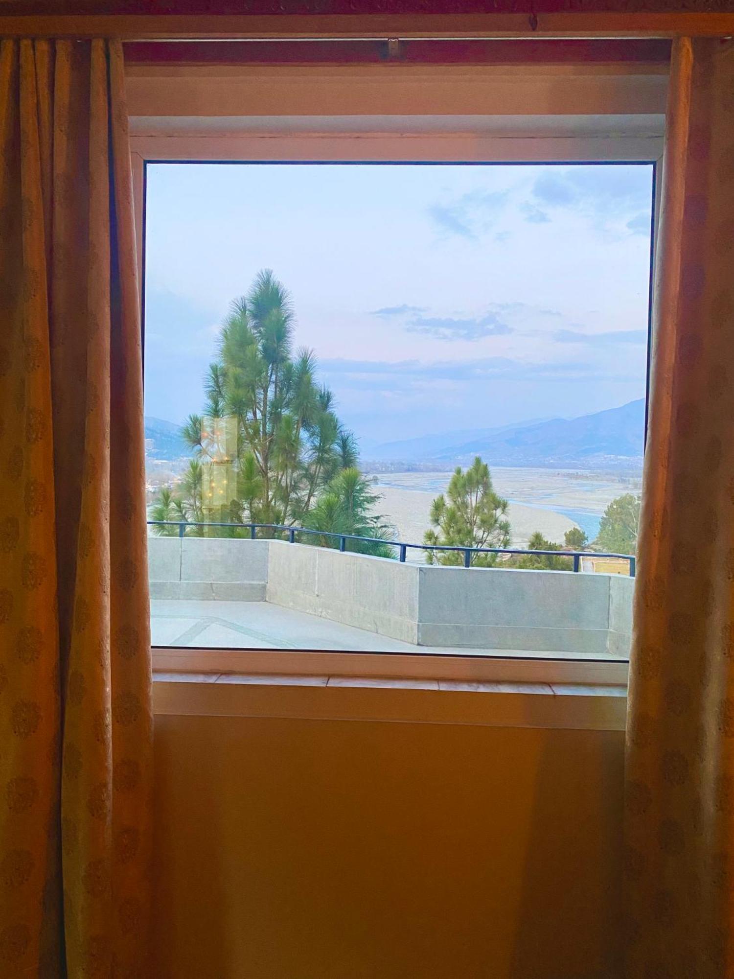 Rock City Resort Saidu Sharif Eksteriør billede